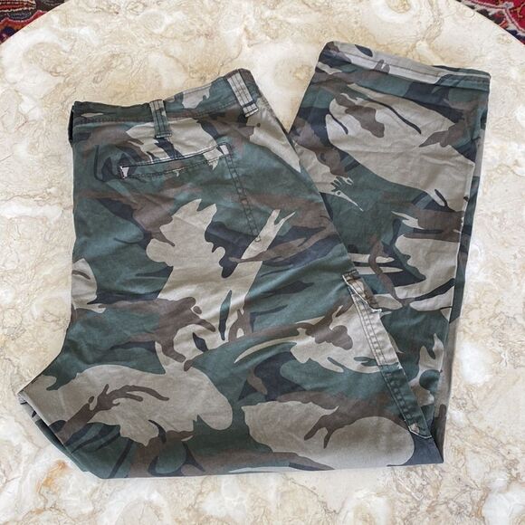 NWT Wrangler Relaxed Fit Camo Cargo Pants - Picture 6 of 16